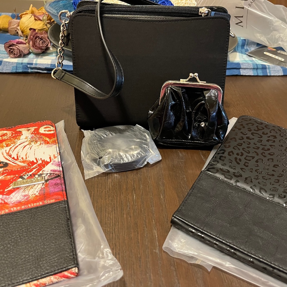 Miche bag, 2 shells, extra strap, and coin purse